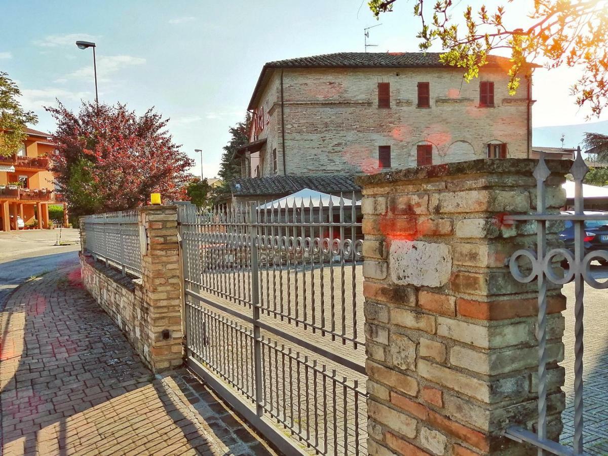Locanda Giustini Ассизи Экстерьер фото